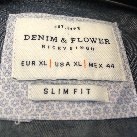 5/$20 EUC Denim and Flower Mens button up shirt sz XL Slim Fit - Picture 3 of 3